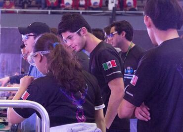 General Motors y la NASA fomentan robótica en jóvenes mexicanos