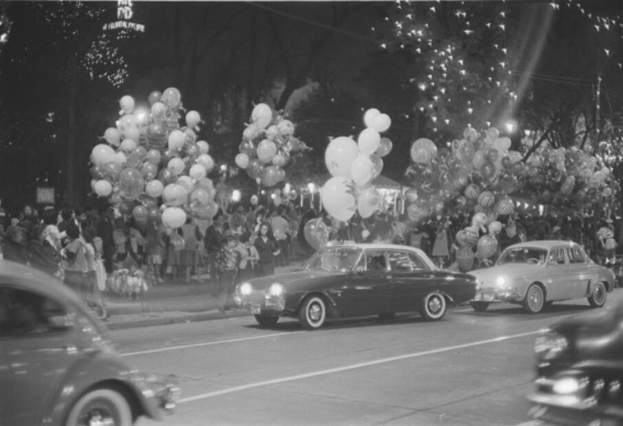 Diciembre, la época en que la Alameda se llenaba de tradicionales globeros