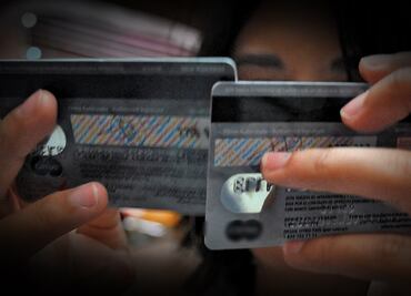 Clonan tarjetas de ayuda a afectados por sismo en Oaxaca