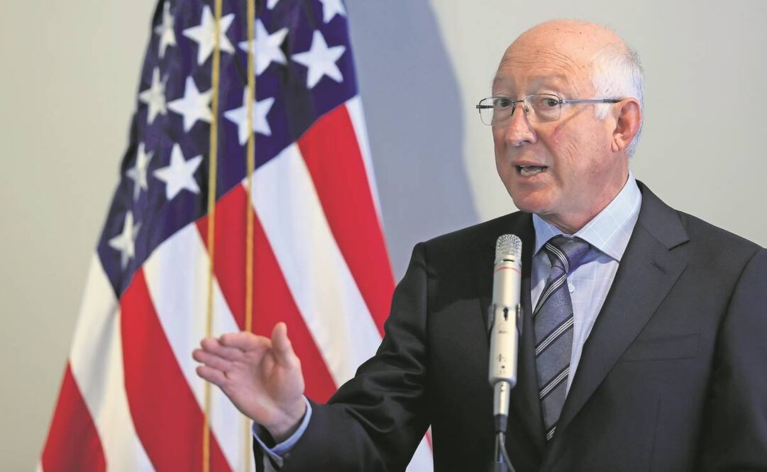El embajador de Estados Unidos en México, Ken Salazar, reconoció que existen además otros problemas en la relación bilateral como el del tráfico de armas y la migración. Foto: Carlos Ramírez/EFE 