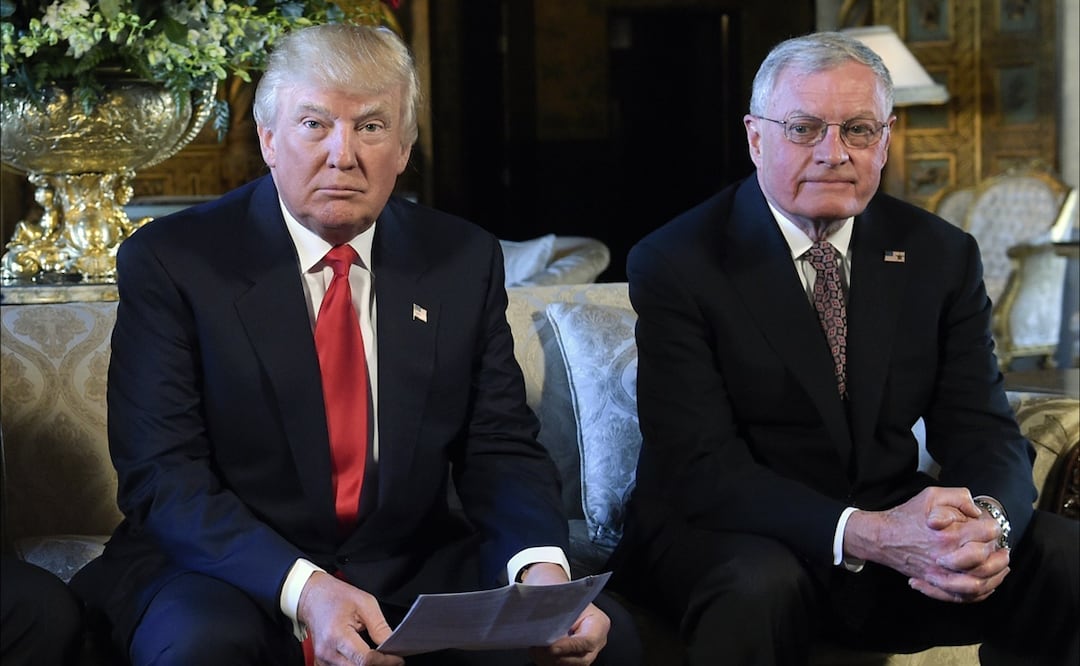 Keith Kellogg, exasesor de Seguridad Nacional, con el presidente electo de EU, Donald Trump. Foto: AP