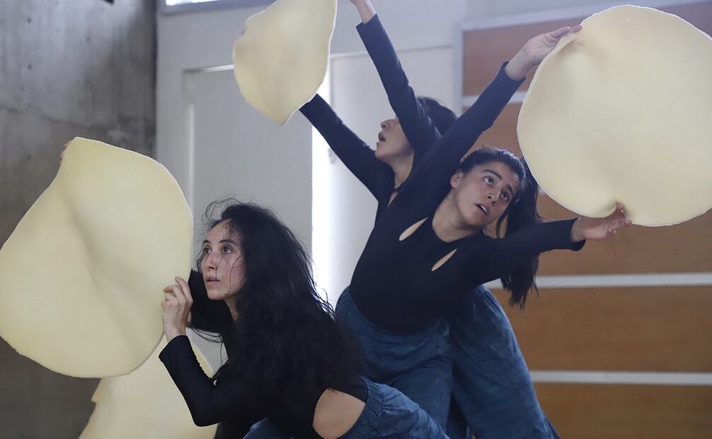 Ensayo de la compañía Contradanza por sus 40 años con Cecilia Appleton. Fotos: Berenice Fregoso/ El Universal.