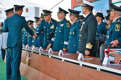 Militares deben servir a gobiernos