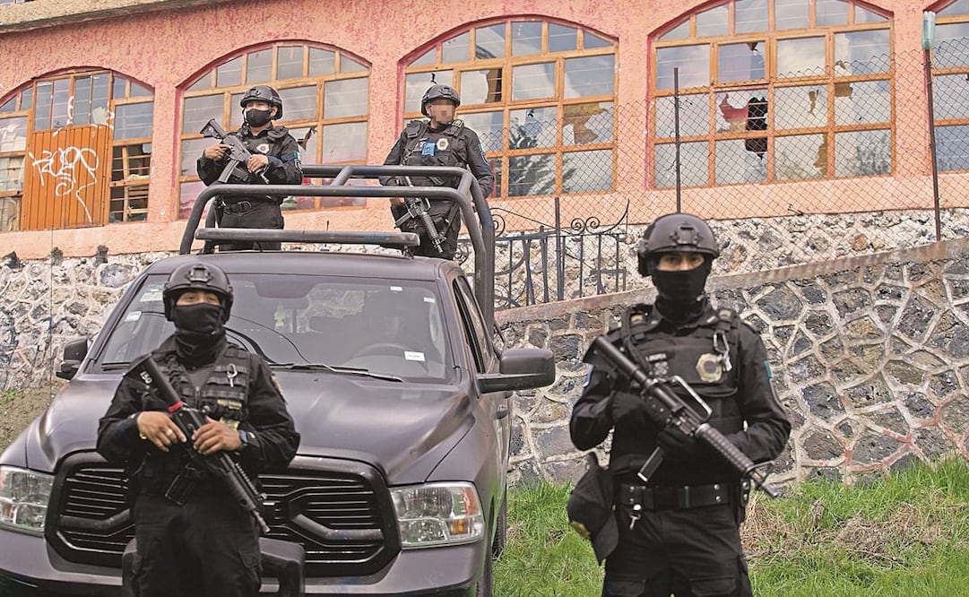 Fuerzas de Tarea de la Secretaría de Seguridad Ciudadana custodian el predio en el que se registró la balacera con el grupo criminal ligado al Cártel de Sinaloa. Foto: Germán Espinosa/ EL UNIVERSAL