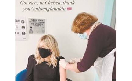 Critican a Courtney Love por vacunarse