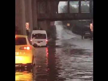 En vivo. Reportan automovilistas atrapados en Periférico Norte por lluvias