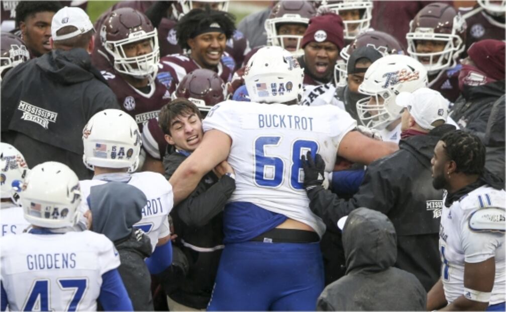 El Armed Forces Bowl finaliza con una brutal pelea campal