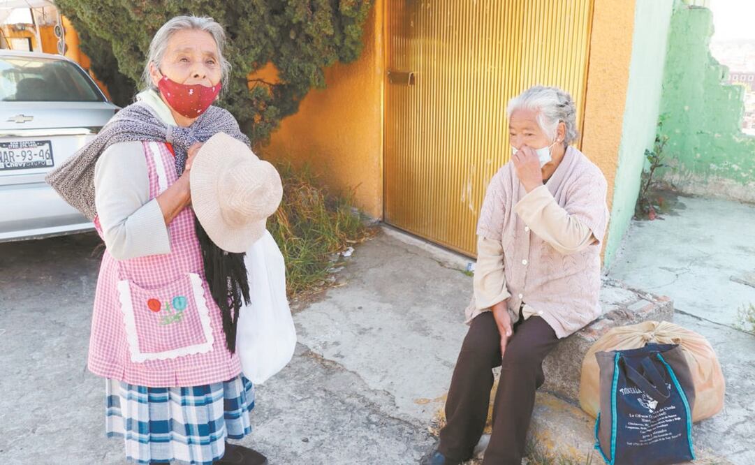 La meta del gobierno federal es inmunizar a 15.7 millones de adultos mayores a más tardar al 15 de abril. Foto: ARCHIVO EL UNIVERSAL