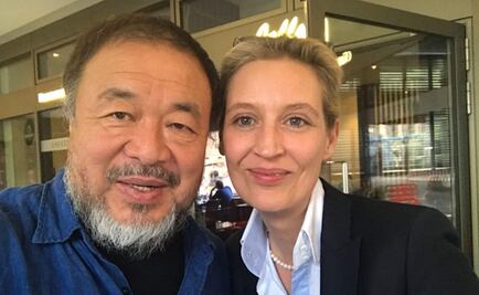 Ai Weiwei defiende "selfie" con política antiinmigrante