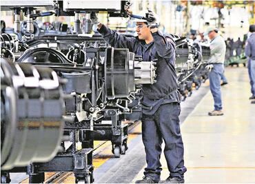 Industria automotriz ya no será botín político de Trump