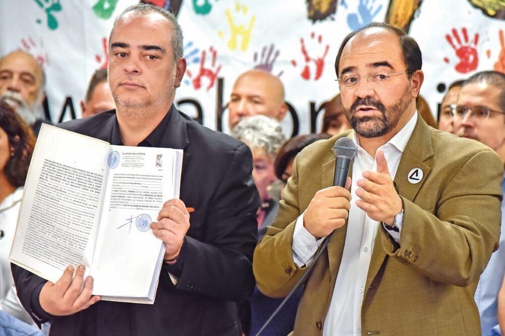 Álvarez Icaza llamó al diálogo a otras fuerzas políticas y sociales que busquen enfrentar la regresión autoritaria que padece México. (MARIO JASSO. CUARTOSCURO)