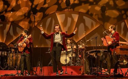 Enjambre vive con sus fans una "Noches de Salón" en el Auditorio Nacional