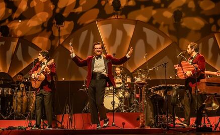 Enjambre vive con sus fans una "Noches de Salón" en el Auditorio Nacional