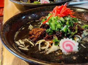 Ramen color negro, el platillo de la temporada 