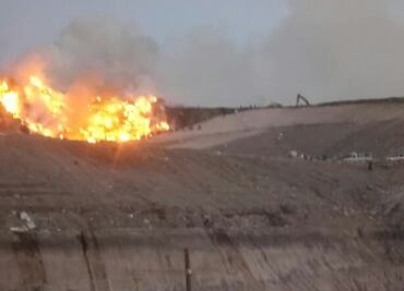Controlan incendio en relleno sanitario de Tepotzotlán