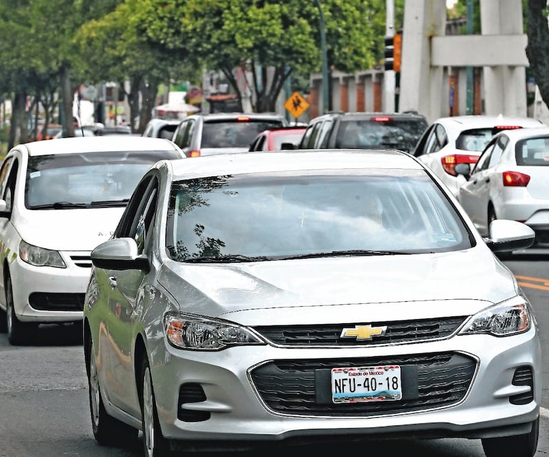 Los atracos. Delincuentes roban autos que esperan no estén asegurados para que las víctimas paguen el rescate. Foto/ARCHIVO EL UNIVERSAL