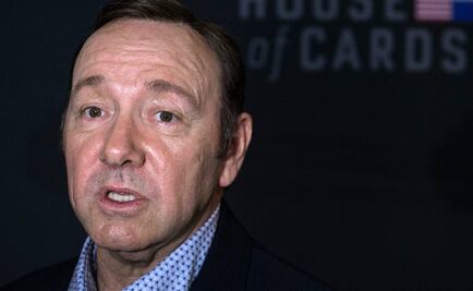 Retiran premio del Emmy a Kevin Spacey tras escándalo