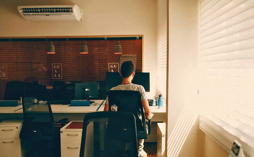 Si vas a trabajar el 2 de febrero, esto es lo que te deben pagar. FOTO: Helena Lopes / Unsplash