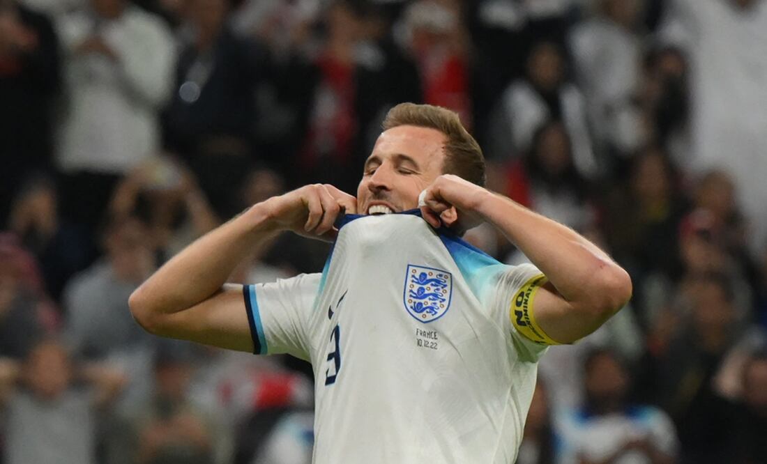 El capitán inglés realizó dos disparos por la vía penal. FOTO: AFP