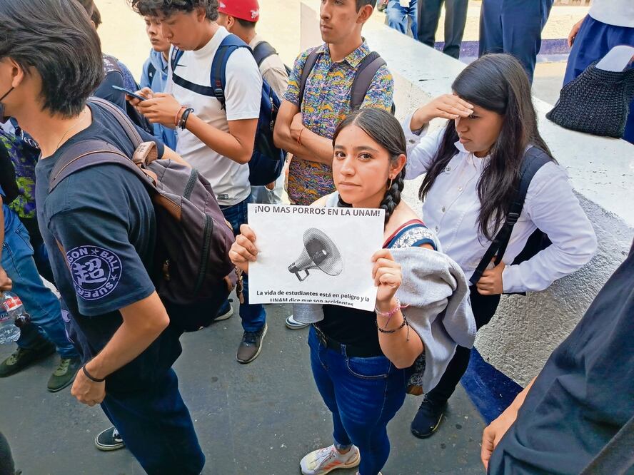 Luego de la muerte de Óscar, estudiantes del CCH Naucalpan exigieron justicia a las autoridades. Foto: Rebeca Jiménez