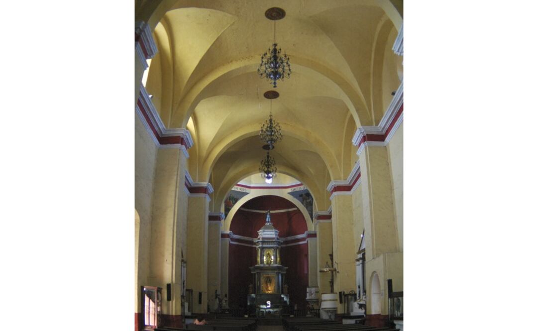 La iglesia de Santiago Apostol en el municipio de Jiutepec, sufrio de cuerteaduras en su estructura. Foto: Jorge Medina/EL UNIVERSAL