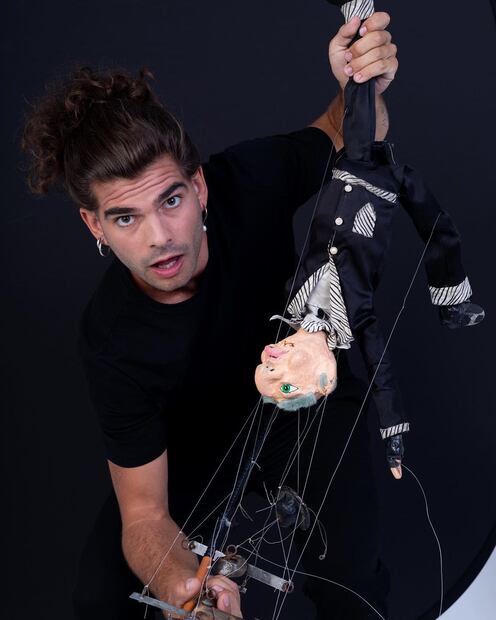 Mario Ezno, titiritero. Fuente: Instagram @marioezno