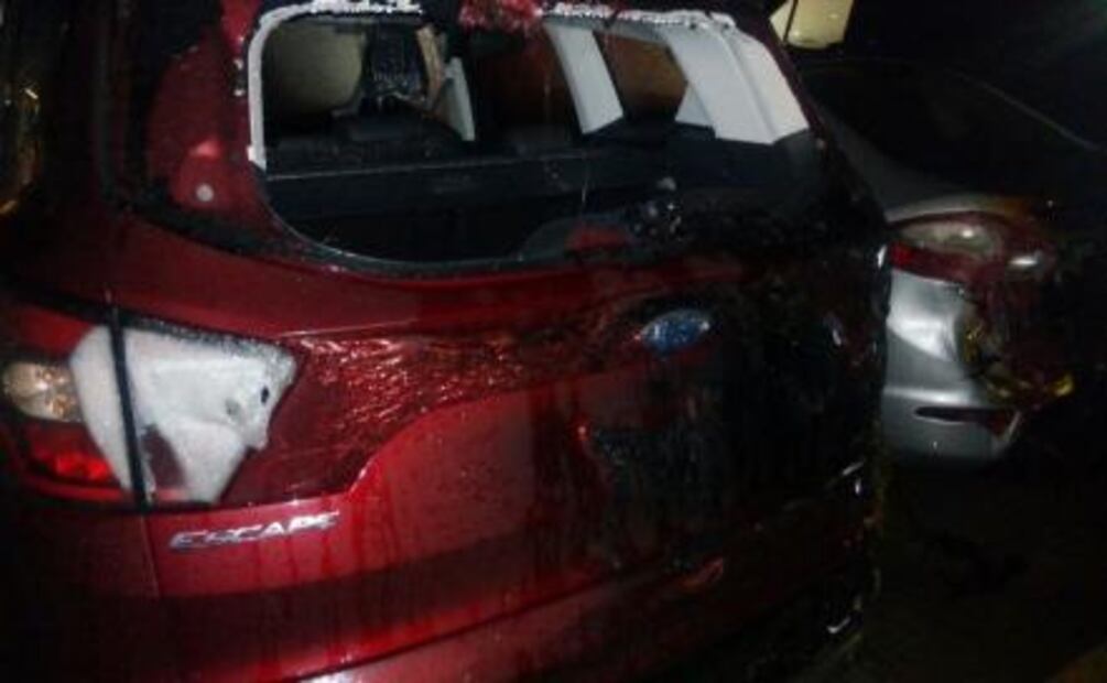 Se registra incendio en agencia de autos de Pachuca 