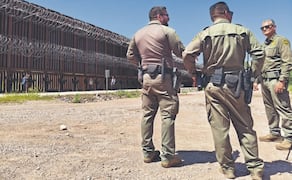 Agentes de la Patrulla Fronteriza de EU aseguran que los coyotes y traficantes siempre han vigilado sus movimientos; sin embargo, ahora lo hacen con tecnología. Foto: Eduardo Dina/ EL UNIVERSAL