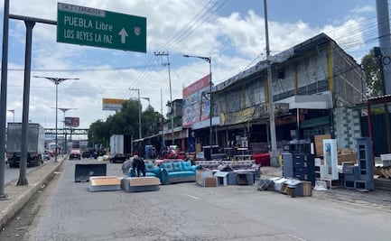 Dueños de mueblerías de Iztapalapa acusan pérdidas económicas por inundaciones en Calzada Zaragoza