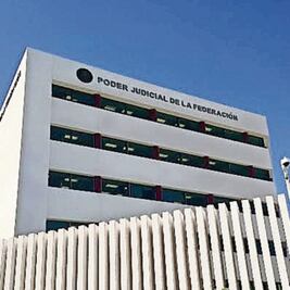 Conceden suspensión a magistrada contra baja de sueldo