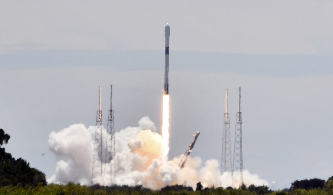 Cohete Falcon 9 de SpaceX. Foto: AP
