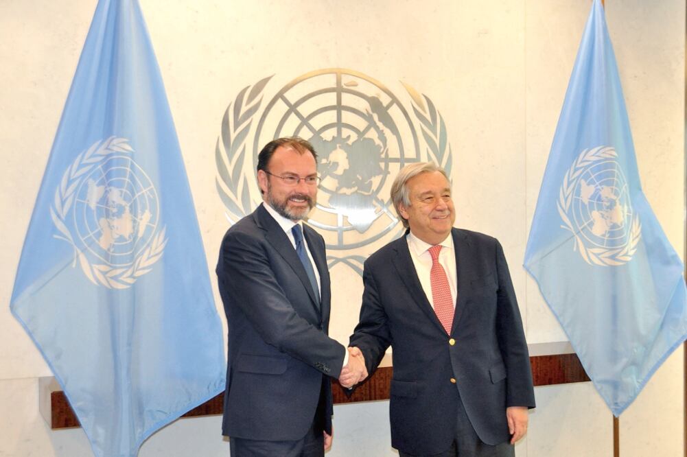 El titular de la SRE, Luis Videgaray, se reunió con el secretario general de la ONU, António Guterres, con quien habló sobre las negociaciones del diálogo con EU. (ESPECIAL)