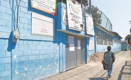 A un año del 19-S, 18 mil alumnos en CDMX toman clases en aulas provisionales