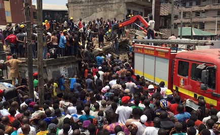 Se derrumba escuela primaria en Nigeria; hay más de 100 niños atrapados