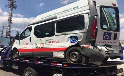 Auto de lujo choca contra ambulancia con bebés a bordo