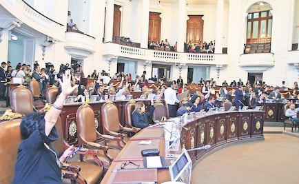 Aumentarán salario a los empleados del Congreso