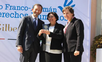 Gloria Consuelo Morales receives National Human Rights Award