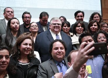 Carstens recuerda a Napoleón en su última frase en Banxico