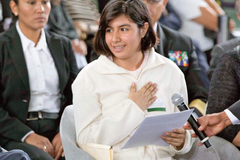 El sueño de Diana es estudiar Medicina para poder salir adelante junto a su madre, Jaqueline Ruiz, y ayudar a quien lo necesite (PRESIDENCIA)