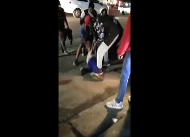 “¡Dale, dale, dale!”; linchan a dos supuestos ladrones de transporte público en Los Reyes La Paz