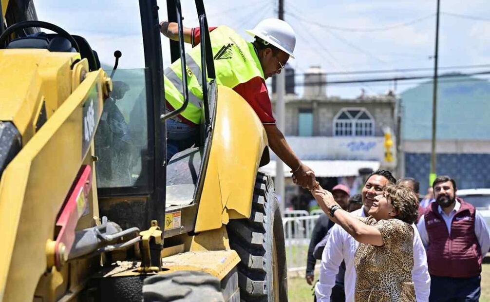 La gobernadora Delfina Gómez Álvarez inició la construcción de la Unidad Deportiva “Buenos Aires” con una inversión de 21 millones de pesos. Foto: Especial
