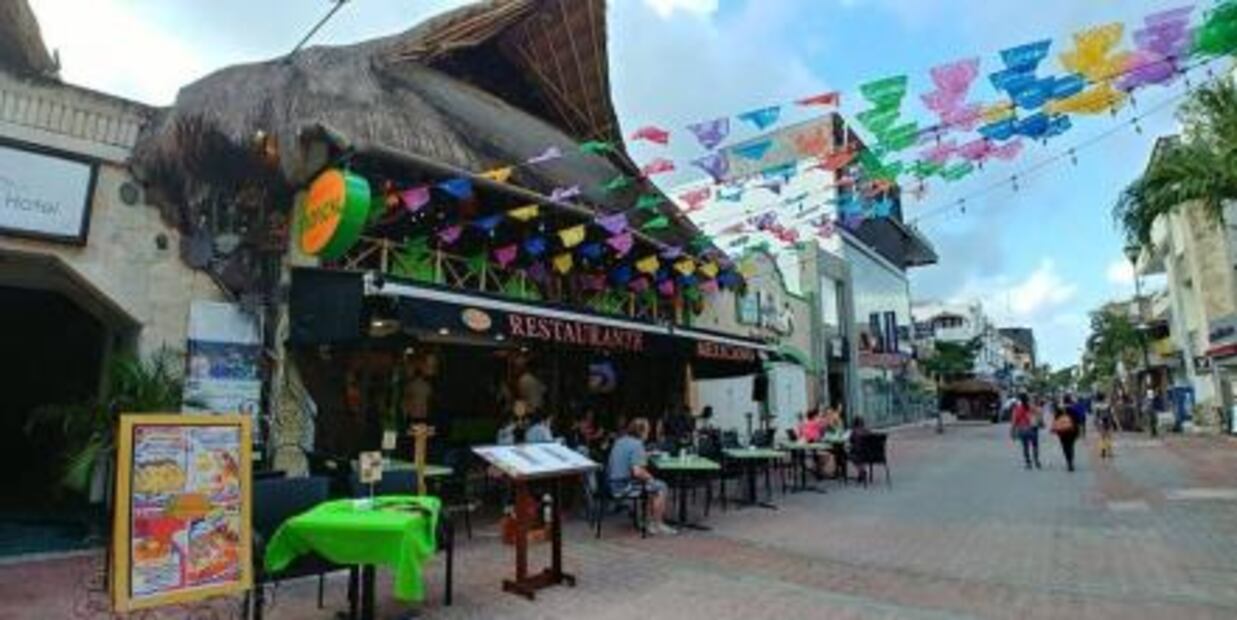 Alientan turismo a Playa del Carmen