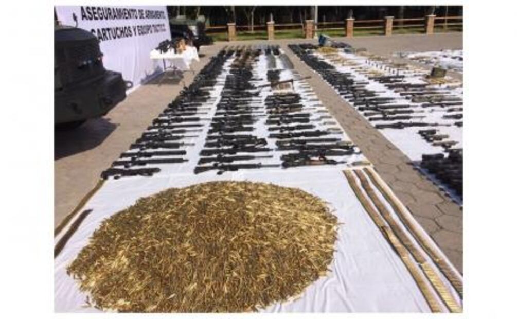 Aseguran 220 armas y 185 mil cartuchos en Nuevo Laredo