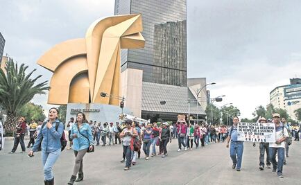 Alistan marchas en el país por el Día del Maestro