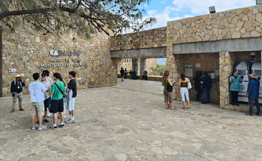 El personal académico se preocupa por la seguridad de los niños, quienes van de excursión a estos sitios. | Foto: Juan Carlos Zavala/ EL UNIVERSAL.