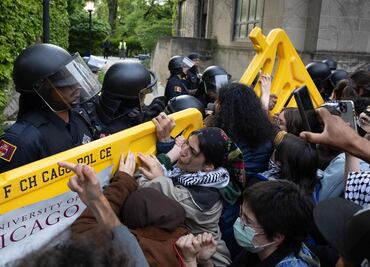 Policía desaloja campamento en la Universidad de Chicago