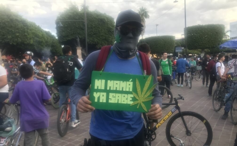 Más de 2 mil personas protestan a favor de la legalización de la marihuana en León
