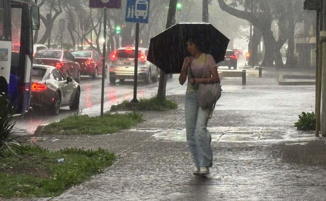 Activan doble alerta por lluvias y granizo en CDMX; 11 alcaldías estarán en alerta naranja este jueves