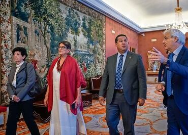 Gobernador presenta ventajas a automotrices