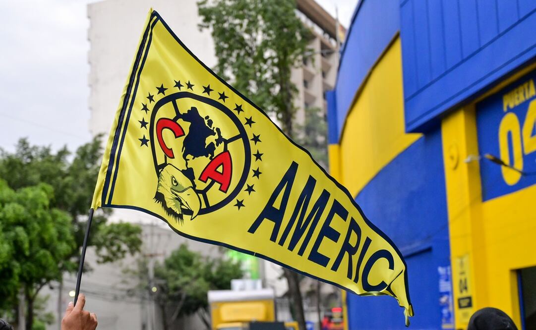 Aficionados del América son detenidos por golpear a seguidor del Querétaro / Foto: Imago7